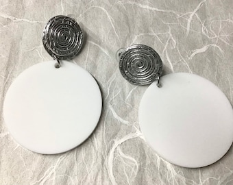 Clip-on White Acrylic and Silver Aluminum Circle Earrings