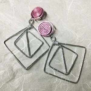 Clip-on Aluminum Silver and Pink Textured Geometric Wire Wrap Earrings
