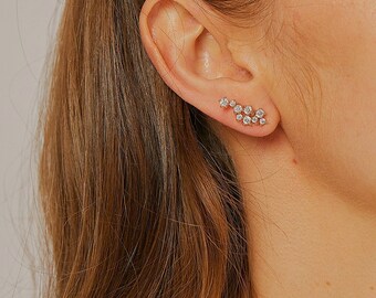 Pendientes Cluster CZ Stone Studs, Gold Stud con piedra CZ en racimo, Studs de oro minimalistas con piedras CZ