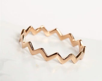 Zig zag stacking Ring Gold, 18K gold plated wave stacking ring, zig zag ring, thin stacking ring gold, ring for her, 3A