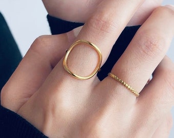 Gouden cirkelring, eeuwigheidsring, geometrische ring, gouden ronde cirkelring, sierlijke gouden ring, perfect cadeau voor haar, 2A