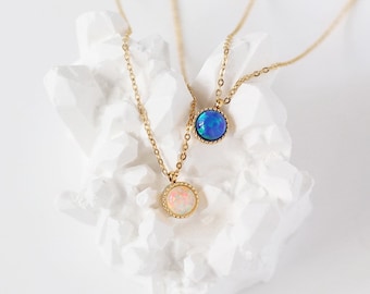 Collier en or délicat avec opale bleue, collier en or opale délicat blanc, ensemble de petits colliers d'opale, collier d'opale en or 18 carats pour femme, cadeau pour elle