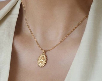 Collier pendentif reine, collier pièce d'or ovale délicat, pendentif ovale minimaliste, bijoux de tous les jours - cadeau pour elle