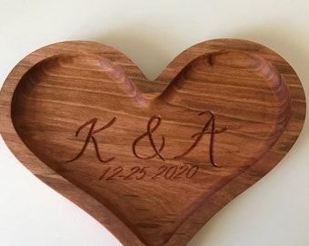 Personalized Heart Ring Dish/Ring Holder/Engagement Ring Dish/Custom Wedding Ring Dish