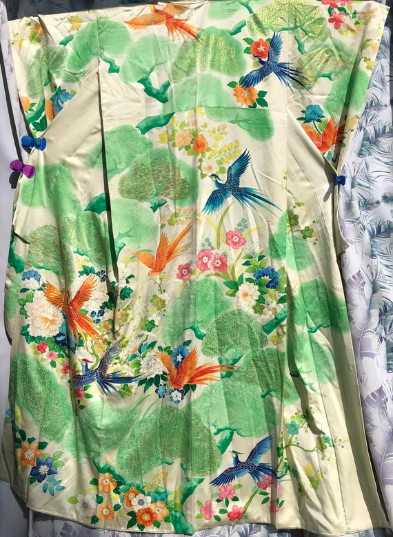 Japanese kimono, pale yellow, print florals, tropi