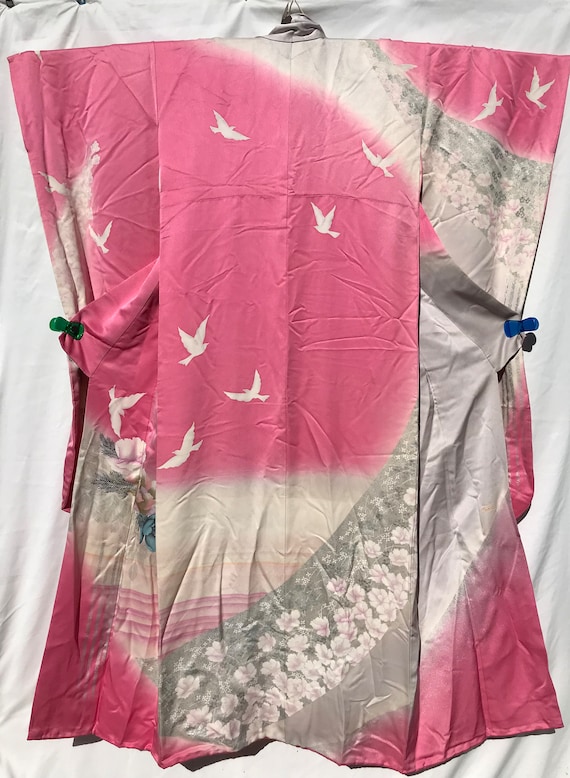 Japanese pink & greyish lavender kimono w/print wh