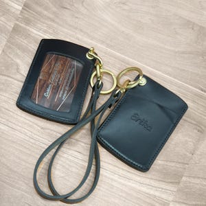 Handmade Horween Leather Wristlet Wallet. Personalized keychain wallet with ID card holder. Custom Slim Wallet for women.