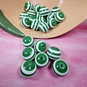 10 Large Acrylic Plastic Resin 20mm Round Chunky Gumball Beads Green/White