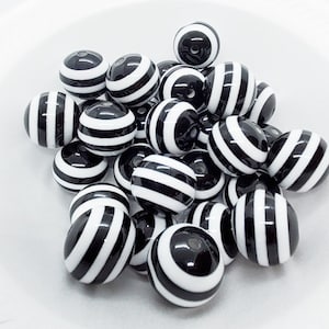 10 Large Acrylic Resin Plaric Gumball Striped Plastic 20mm Round Beads Black White
