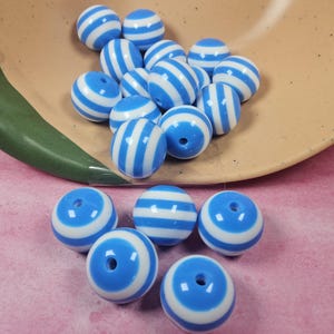 10 Large Acrylic Plastic Resin 20mm Round Chunky Gumball Beads Blue/White