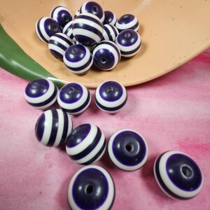 10 Large Acrylic Plastic Resin 20mm Round Chunky Gumball Beads Black/White