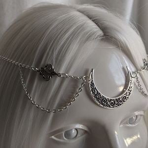 Simple Moon Head Chain