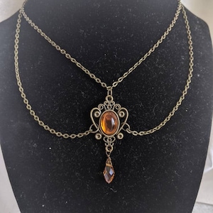 Oval Charm Kette mit Glastropfen Bead