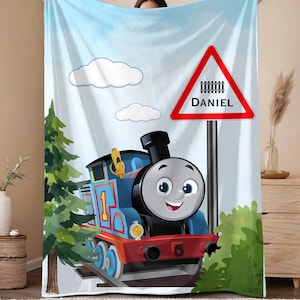 Personalisierte Samtdecke, Überwurf mit Thomas-Motiv, Geburtstagsgeschenk mit Thomas-Zugmotiv, Geschenk für Enkel, Frazada, für Eisenbahnfans, Sohn, Junge, Zug, Cartoon
