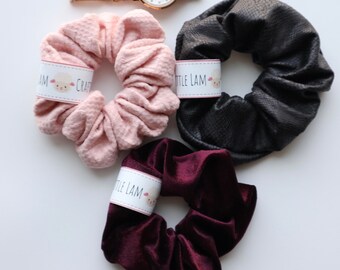 Scrunchies - Faux Leather - Pink cotton - Purple velvet - Hair ties - Hair accessories - Scrunchies Canada - Snake Skin Pattern