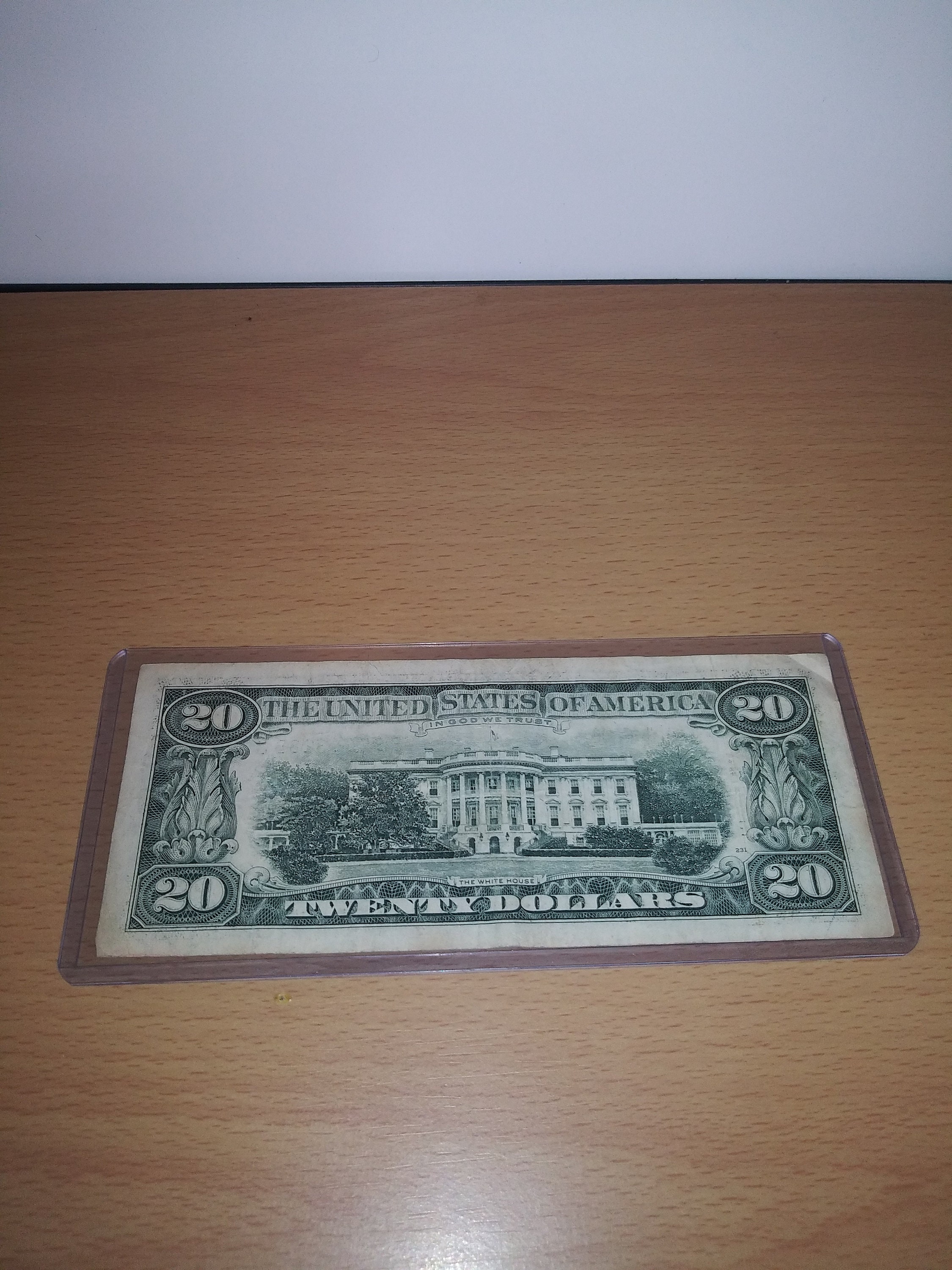 Twenty Dollar Bills Worth Money - mt943t6