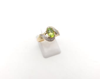 9ct Yellow Gold Oval Cut Peridot and Diamond Swirl / Crossover Ring