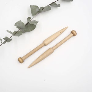 Tapestry Weaving Bobbin - Hand crafted - Beech Wood