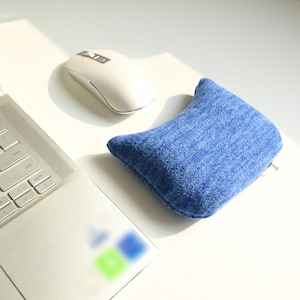 Poggiapolsi per mouse in pile polare blu: supporto ergonomico per la digitazione