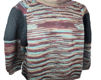 Maglione a righe lavorato a mano: maglione a collo alto marrone, blu e nero