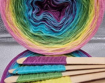 Gradient Yarn Cake, 50/50 cotton acrylic, "OSCAR", crochet/knitting yarn, ombre yarn, shawl yarn, mandala gradient yarn