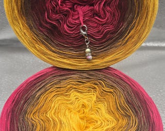 Gradient Yarn Cake, 50/50 cotton acrylic, "CHILI", crochet/knitting yarn, ombre yarn, shawl yarn, mandala gradient yarn