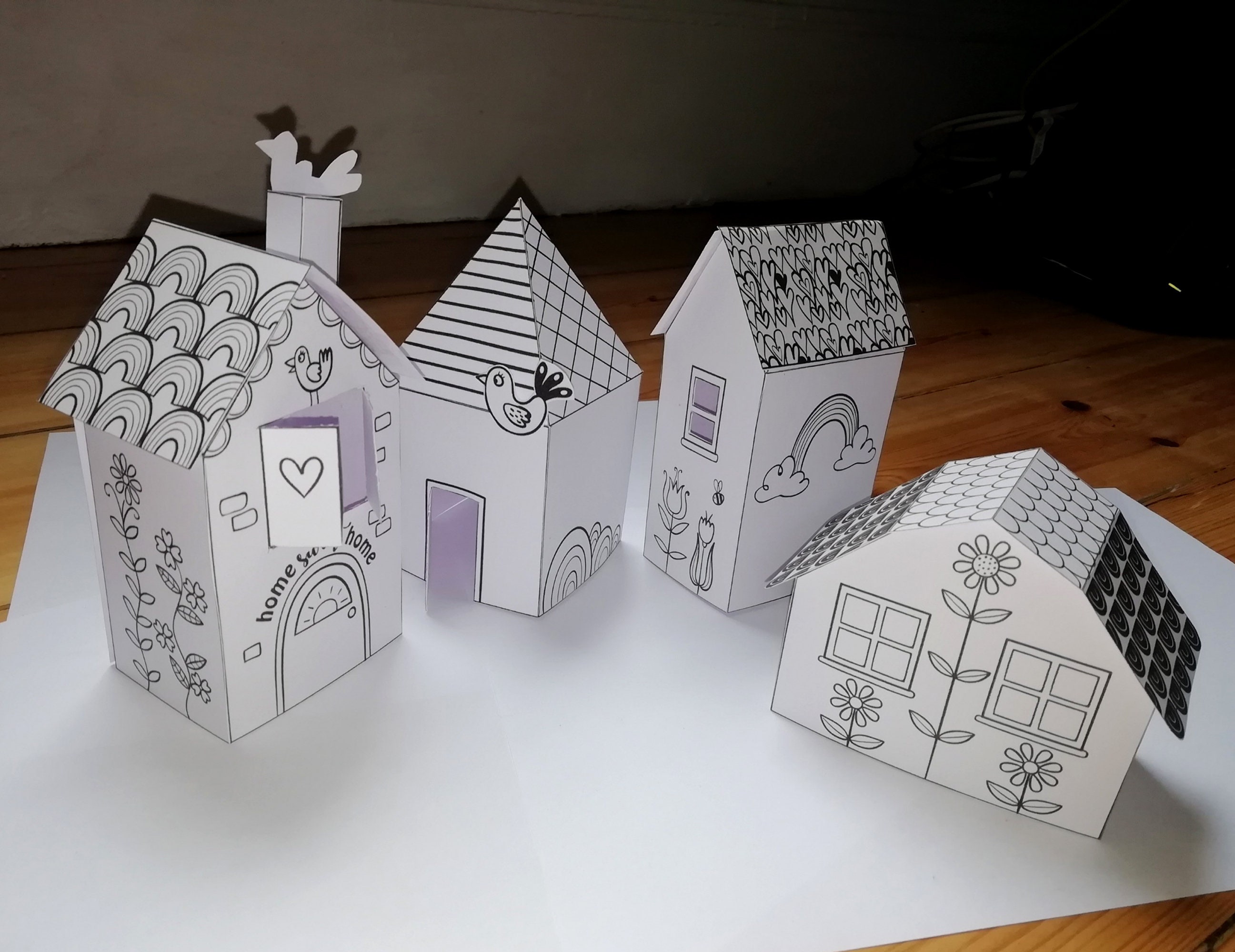Kids craft paper house. Cut and glue cartoon 3D toy doll house. Building  paper craft model. Printable template ilustração do Stock