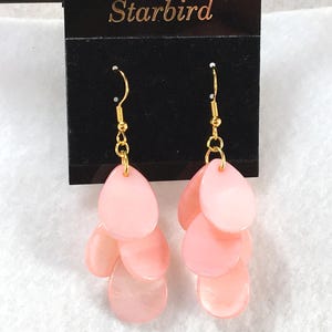 Pink  Mother of pearl sea shell dangle earrings