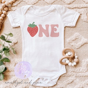 Strawberry First Birthday Shirt, Berry First Bday Theme, Minimalist 1st Birthday, One Berry Sweet Girl Bodysuit, Summer Fruit Party, Sweet 1
