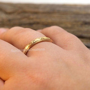 Extra dünner Spinner Ring, Fidget Spinner Ring, 14k vergoldet Ring für Frauen, Meditation Ring, Angst Ring, Daumen Ring, verspielter Ring Bild 7