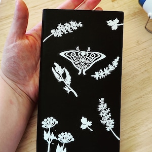 Diario Homenaje a Ellie Joel Arte Fandom Piel Sintética Grabado Polilla Cuaderno de Dibujo Compacto 100 g/m² Bloc de Notas Tamaño Viaje Colores Boceto Papel Rayado