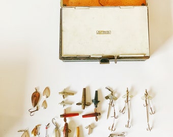 Hardy's Angler's Guide - Antique Fishing Book 53rd Edition