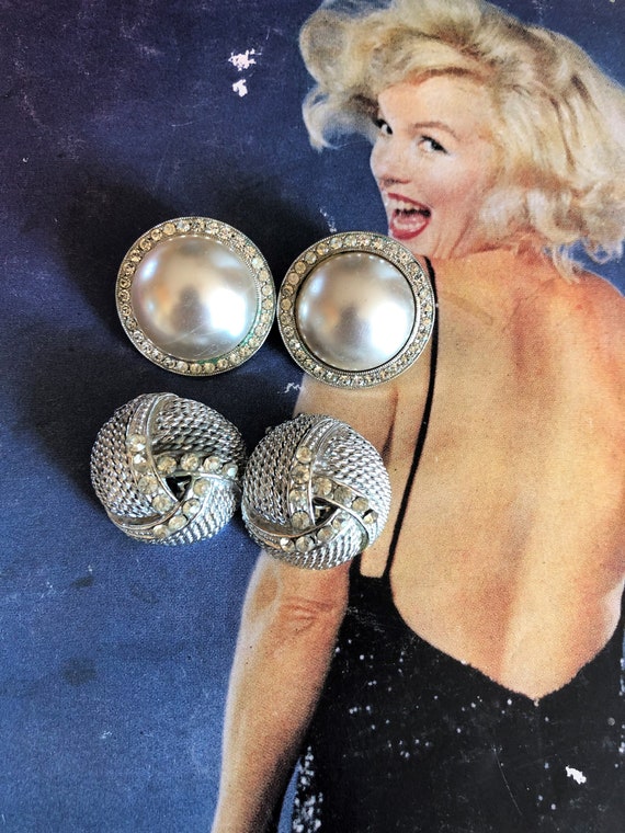 GORGEOUS Vintage Rounded Silver/Rhinestone Clip On