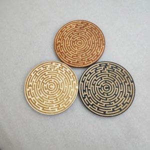 Finger Labyrinth Coaster Set: Geometric Maze Coasters (95MM)