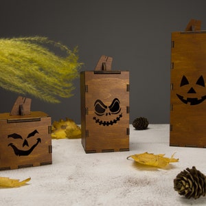 Wooden Jack O&#39;Lantern Lantern Set: Halloween Rustic Decor