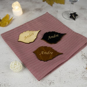 Personalizza il segnaposto, nomi personalizzati per i segnaposto per matrimoni, decorazioni da tavola con foglie autunnali, posti a sedere rustici per matrimoni, foglie di betulla