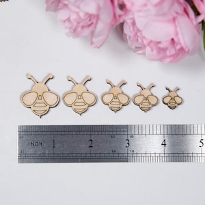 Confezione da 50+ pezzi di coriandoli a forma di ape per matrimonio, coriandoli a forma di ape per matrimonio, coriandoli biodegradabili a forma di ape, decorazioni da tavolo a forma di ape, coriandoli a forma di ape in legno