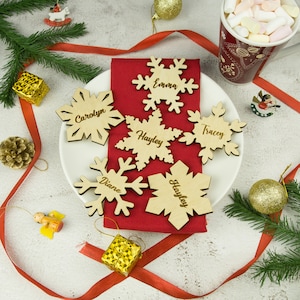 Christmas place tag, Winter tags, Personalized tags, Personalized snowflake, Wooden christmas tags, Snowflake place tags, Christmas tags