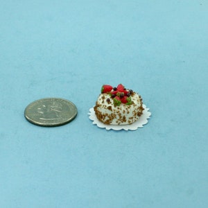 FABULOUS 1:12 Scale Dollhouse Miniature Decorated Cake for your Bakery #S101