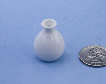 Dollhouse Miniature 1:12 Scale Decorative White Glazed Porcelain Vase #SCV6