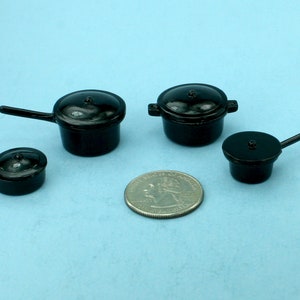 NICE QUALITY 1:12 Scale Dollhouse Miniature Black Metal Pot & Pan Set with Removable Lids #WCKA178