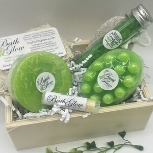 Petite Box Set (Eucalyptus): Spa Gift | Bath Gift | Unique Gift | Gifts For Women | Relaxation | Bridesmaid Gift | Birthday | Gift For Her
