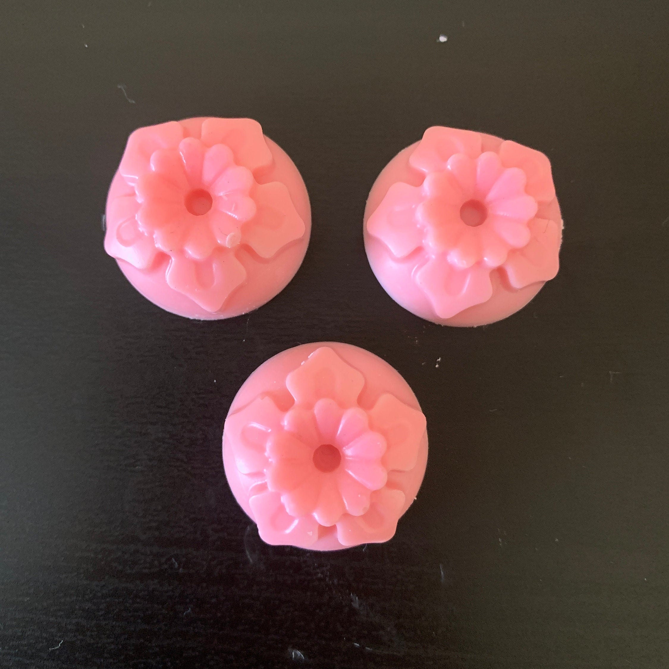 Soy Wax Melt Subscription | Hand Poured Botanical Wax Melt Bars – The Flora Lab