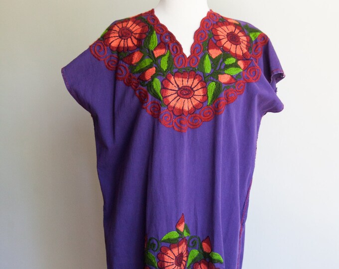 1970s 70s Mexican embroidered midi dress, Med/ Large