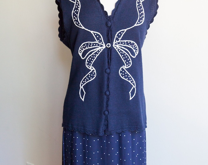 vintage put a bow on it two piece set, 1990s navy sweater vest skirt set, SM/MED