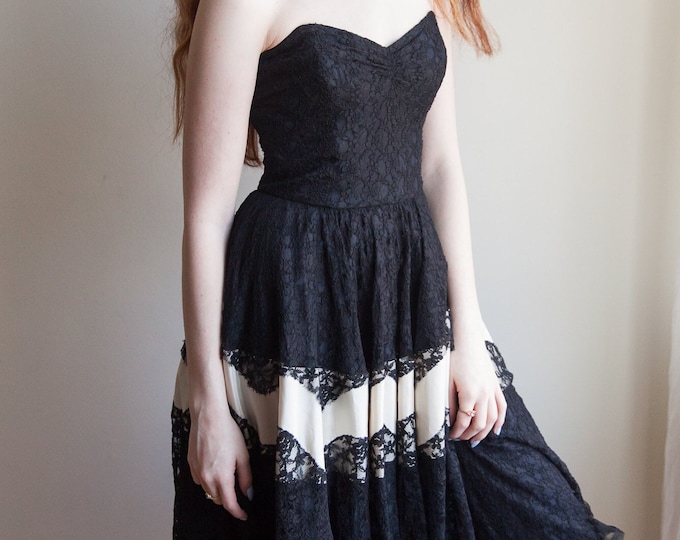 Vintage Betsey Johnson lace midi dress, Small