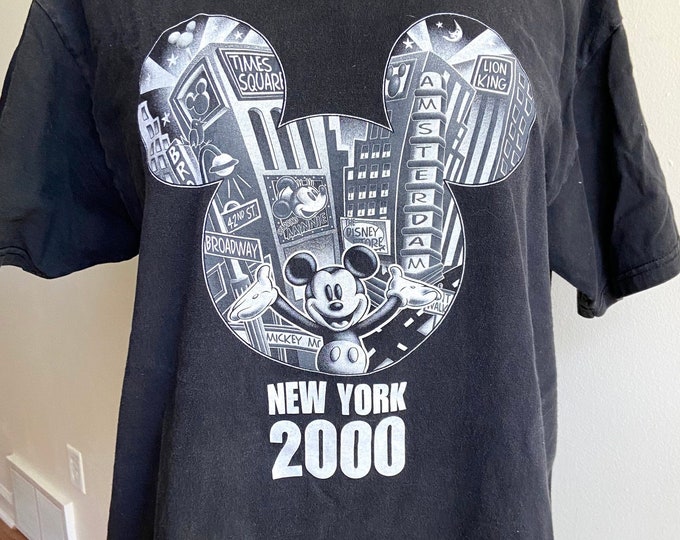 vintage Y2K Mickey Mouse tee,  2000 Mickey Mouse New York t-shirt, vintage Disney tee, vintage hippie hippy tee, Large/XL