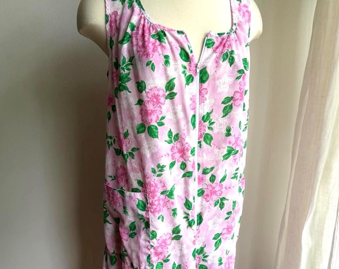 1970s pink floral sundress, vintage floral house dress, med/L