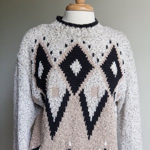 80s vintage Liz Wear sweater, 80s sweater, 80s fashion, vintage abstract sweater