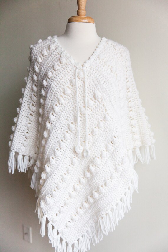 70s vintage white popcorn poncho, 70s poncho, 70s